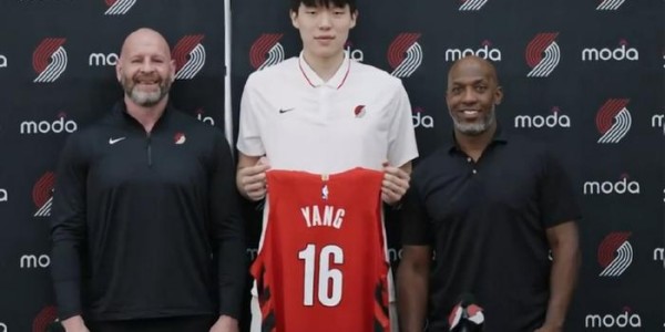 333体育|电竞-官方网站-杨瀚森如何成为中国男篮历史第二人？拓记：能打出此人的水平就行