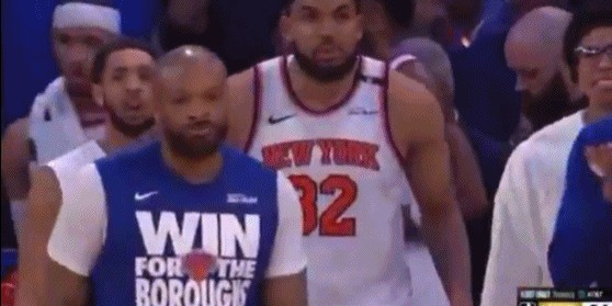 😅到底谁赢了？尼克斯战胜步行者赛后，哈利伯顿一脸微笑&amp;amp;amp;唐斯表情严肃